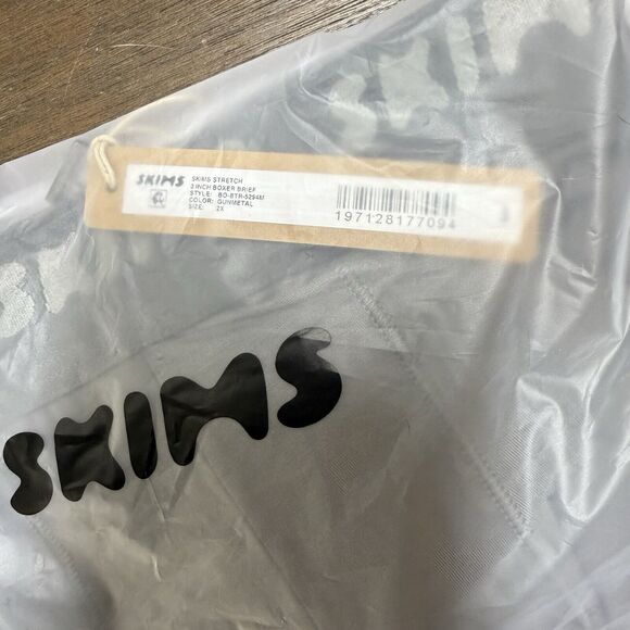 SKIMS STRETCH MENS 3” BOXER BRIEF 1-pack | GUNMETAL Size 2XL NWT - Picture 3 of 4